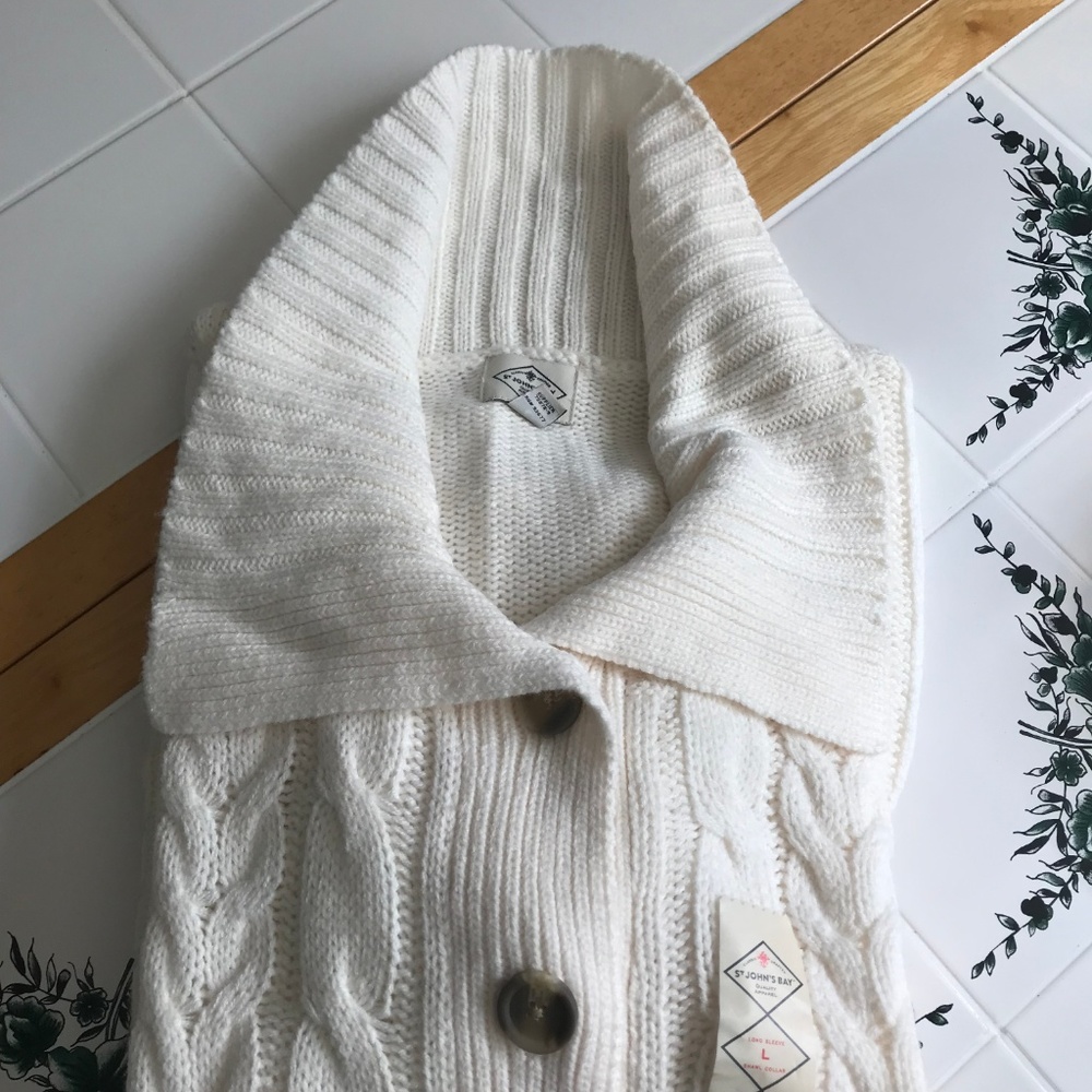 Ivory Jacket - Picture 4 of 8